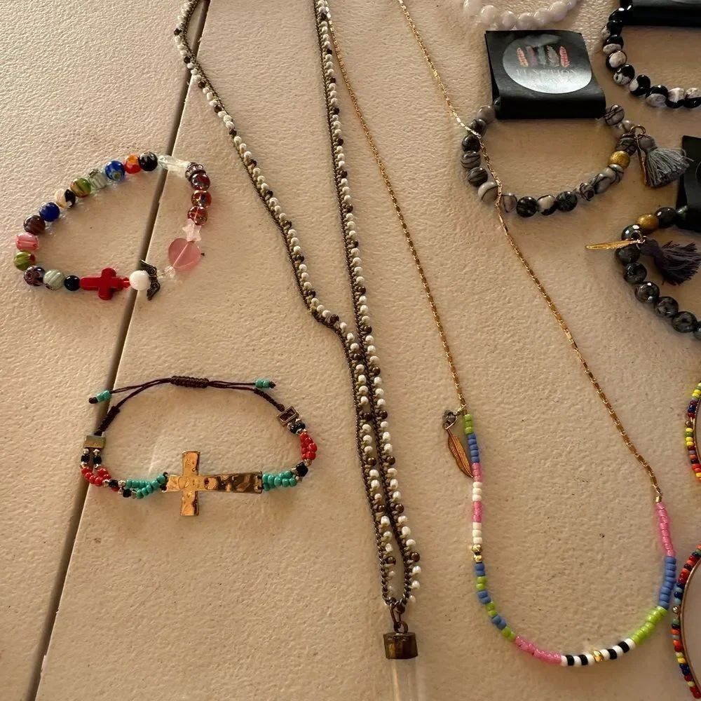 Colorful Beaded Jewelry Set - Picture 5 of 6